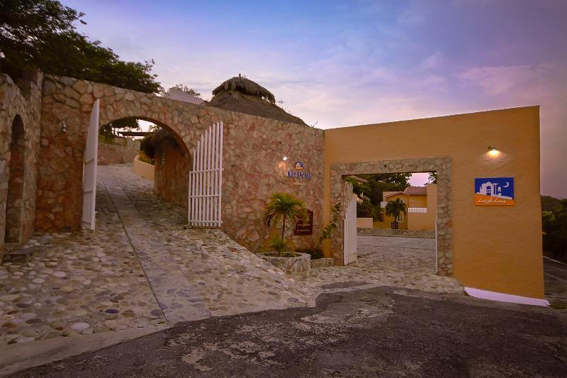 Villas & Resort Luz De Luna Santa Cruz Huatulco Eksteriør bilde